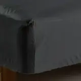 Mörkgrå